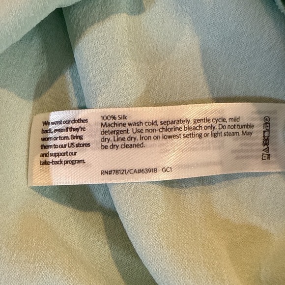 Eileen Fisher Green Silk Blouse Size Large - Picture 6 of 6